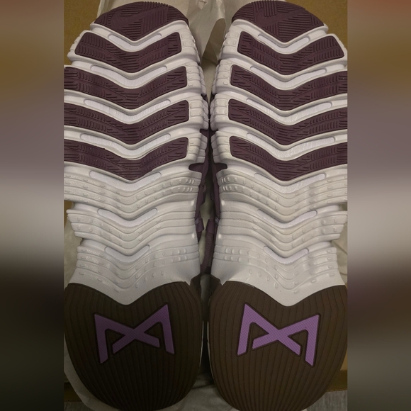 Nike Mercon 5 Women's Size 9.5 NWT - Picture 3 of 5